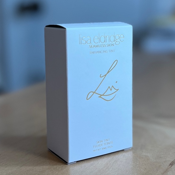 Lisa Eldridge Seamless Skin Enhancing Tint - shade 6.5, (tested). - Picture 7 of 9